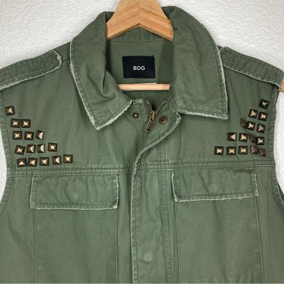 BDG Urban Outfitters Boho Vest Studded Army Green M Distressed Cotton Oversize - Picture 4 of 16